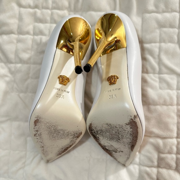 Versace White & Gold Pointed Toe Heels Medusa Head - Picture 10 of 10